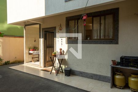 Casa de condomínio à venda com 140m², 3 quartos e 1 vaga Casa de condomínio à venda com 140m², 3 quartos e 1 vagaVaranda do quintal