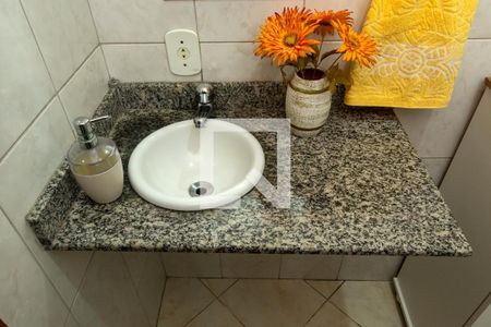 Casa de condomínio à venda com 140m², 3 quartos e 1 vaga Casa de condomínio à venda com 140m², 3 quartos e 1 vagaLavabo