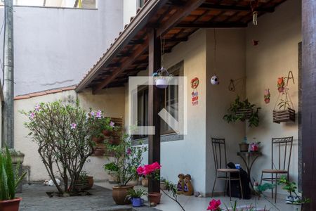 Casa de condomínio à venda com 140m², 3 quartos e 1 vaga Casa de condomínio à venda com 140m², 3 quartos e 1 vagaVaranda da sala