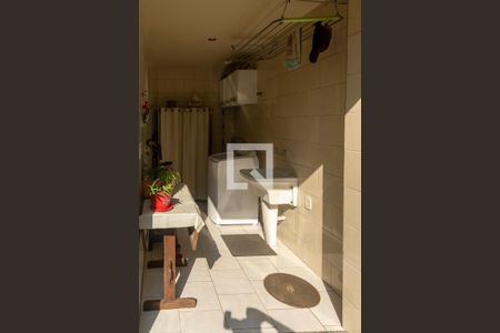 Casa de condomínio à venda com 140m², 3 quartos e 1 vaga Casa de condomínio à venda com 140m², 3 quartos e 1 vagaÁrea de Serviço