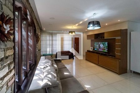 Sala de casa para alugar com 4 quartos, 241m² em Ouro Preto, Belo Horizonte