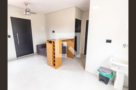 Sala/Cozinha de apartamento para alugar com 2 quartos, 40m² em Quarta Parada, São Paulo