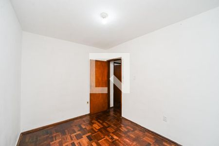 Quarto 1 de apartamento para alugar com 2 quartos, 50m² em Passo da Areia, Porto Alegre