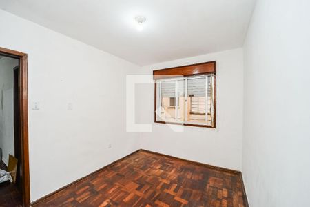 Quarto 1 de apartamento para alugar com 2 quartos, 50m² em Passo da Areia, Porto Alegre