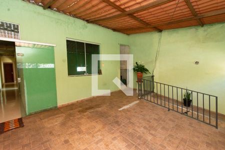 Garagem de casa à venda com 4 quartos, 180m² em Solar do Barreiro (barreiro, Belo Horizonte