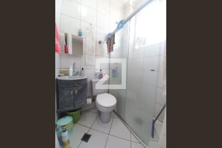 Banheiro de apartamento para alugar com 1 quarto, 30m² em Itararé, São Vicente