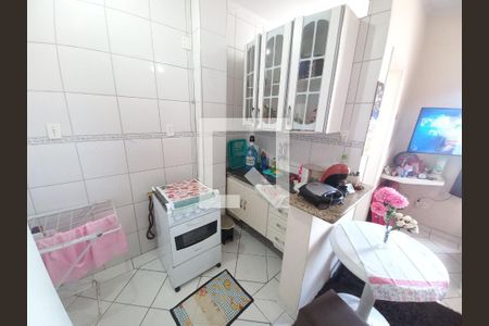 Cozinha de apartamento para alugar com 1 quarto, 30m² em Itararé, São Vicente