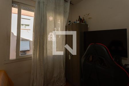 Quarto 2 de apartamento para alugar com 2 quartos, 45m² em Protásio Alves, Porto Alegre