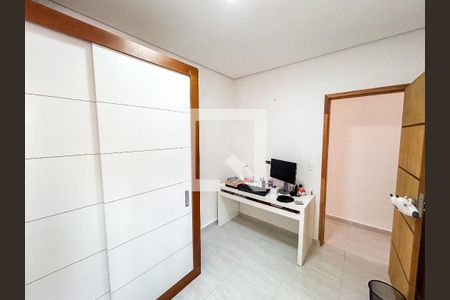 Quarto 2 de casa para alugar com 2 quartos, 84m² em Vila Marari, São Paulo