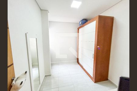 Quarto 2 de casa para alugar com 2 quartos, 84m² em Vila Marari, São Paulo