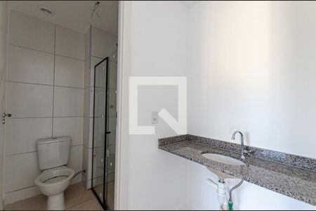 Banheiro de apartamento à venda com 1 quarto, 39m² em São Lourenço, Niterói