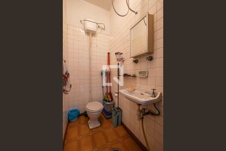 Casa para alugar com 190m², 3 quartos e 2 vagas Casa para alugar com 190m², 3 quartos e 2 vagasQuintal - Banheiro