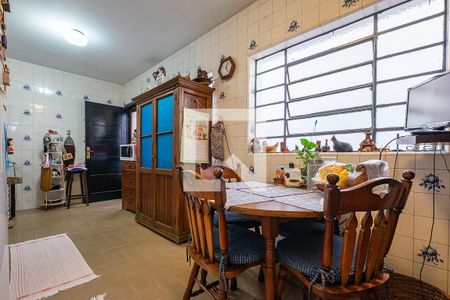 Casa para alugar com 190m², 3 quartos e 2 vagas Casa para alugar com 190m², 3 quartos e 2 vagasCozinha