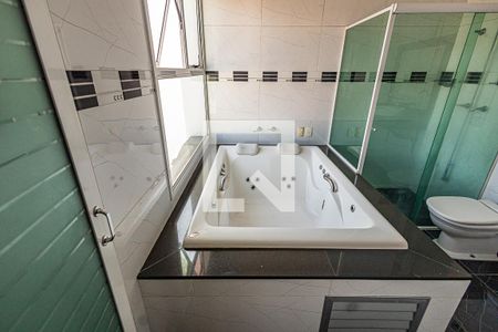 Suite / hidro de casa à venda com 4 quartos, 360m² em São João Batista, Belo Horizonte