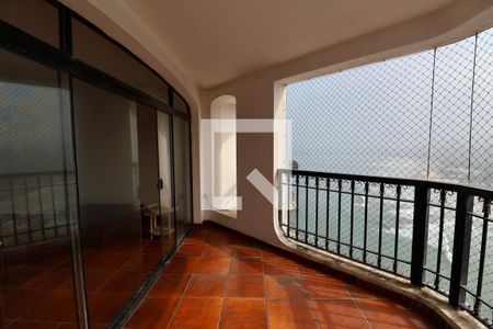 Varanda de apartamento para alugar com 4 quartos, 335m² em Pitangueiras, Guarujá