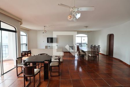 Sala de apartamento para alugar com 4 quartos, 335m² em Pitangueiras, Guarujá