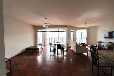 Sala de apartamento para alugar com 4 quartos, 335m² em Pitangueiras, Guarujá