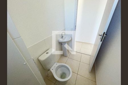 Banheiro de apartamento à venda com 2 quartos, 47m² em Jk, Contagem