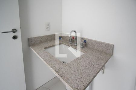 Banheiro de apartamento à venda com 1 quarto, 27m² em Indianópolis, São Paulo