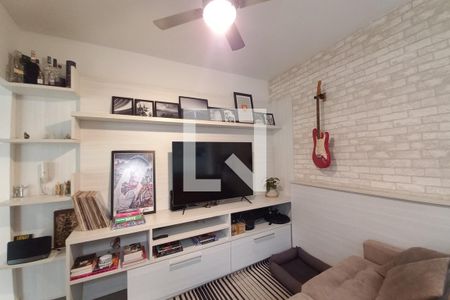 Sala de TV de apartamento à venda com 1 quarto, 130m² em Cambuí, Campinas