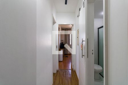 Corredor de apartamento à venda com 3 quartos, 65m² em Vila Andrade, São Paulo