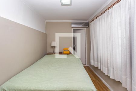 Suíte de casa à venda com 4 quartos, 232m² em Vila Moraes, São Paulo