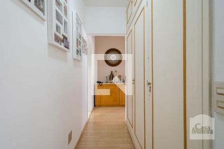 corredor de apartamento à venda com 4 quartos, 180m² em Santa Lúcia, Belo Horizonte