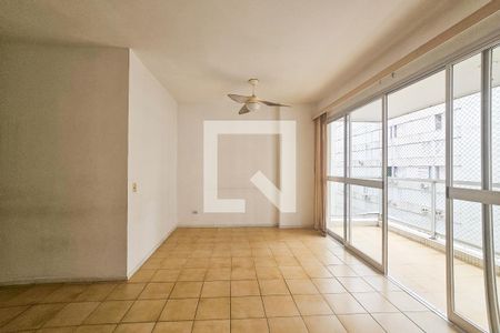 Sala de apartamento para alugar com 3 quartos, 130m² em Barra Funda, Guarujá