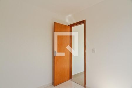 Quarto 1 de kitnet/studio para alugar com 2 quartos, 40m² em Jardim Mangalot, São Paulo