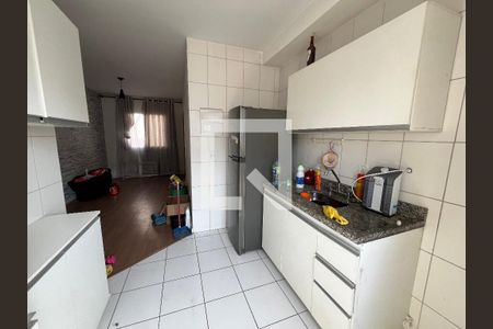 Cozinha de apartamento para alugar com 2 quartos, 48m² em Jardim Casa Branca, Suzano