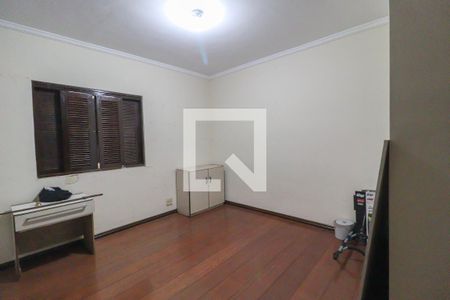 Casa à venda com 408m², 4 quartos e 2 vagas Casa à venda com 408m², 4 quartos e 2 vagasQuarto