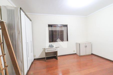 Casa à venda com 408m², 4 quartos e 2 vagas Casa à venda com 408m², 4 quartos e 2 vagasQuarto