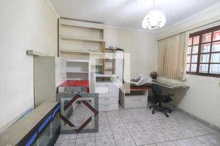 Casa à venda com 408m², 4 quartos e 2 vagas Casa à venda com 408m², 4 quartos e 2 vagasEscritório