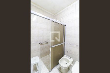 Casa à venda com 408m², 4 quartos e 2 vagas Casa à venda com 408m², 4 quartos e 2 vagasBanheiro