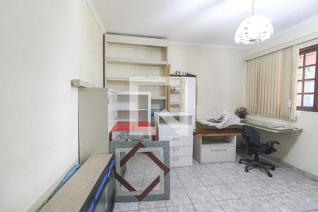 Casa à venda com 408m², 4 quartos e 2 vagas Casa à venda com 408m², 4 quartos e 2 vagasEscritório