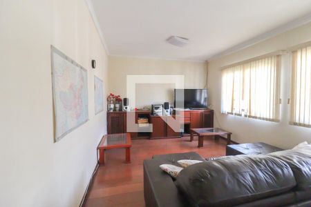 Casa à venda com 408m², 4 quartos e 2 vagas Casa à venda com 408m², 4 quartos e 2 vagasSala 3