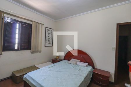 Casa à venda com 408m², 4 quartos e 2 vagas Casa à venda com 408m², 4 quartos e 2 vagasSuíte