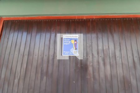 Casa à venda com 408m², 4 quartos e 2 vagas Casa à venda com 408m², 4 quartos e 2 vagasFachada