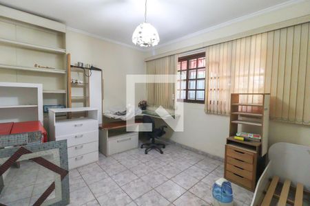 Casa à venda com 408m², 4 quartos e 2 vagas Casa à venda com 408m², 4 quartos e 2 vagasEscritório