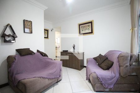 Sala de apartamento para alugar com 3 quartos, 74m² em Stiep, Salvador