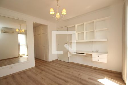 Quarto  de apartamento à venda com 3 quartos, 235m² em Vila Suzana, São Paulo