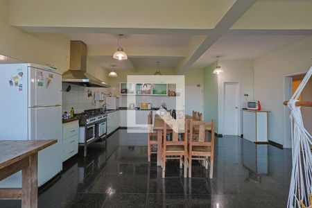 Casa de condomínio à venda com 560m², 5 quartos e 6 vagas Casa de condomínio à venda com 560m², 5 quartos e 6 vagasCozinha/Copa