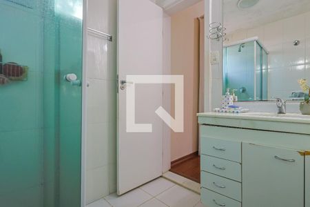 Casa de condomínio à venda com 560m², 5 quartos e 6 vagas Casa de condomínio à venda com 560m², 5 quartos e 6 vagasBanheiro/Suíte 2