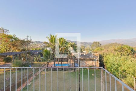 Casa de condomínio à venda com 560m², 5 quartos e 6 vagas Casa de condomínio à venda com 560m², 5 quartos e 6 vagasVista/Sala 2