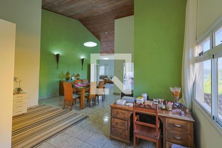 Sala de casa de condomínio à venda com 5 quartos, 560m² em Vila do Ouro, Nova Lima