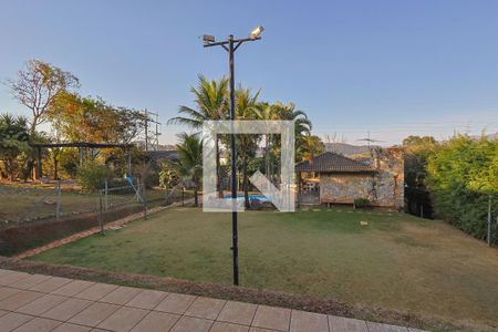 Casa de condomínio à venda com 560m², 5 quartos e 6 vagas Casa de condomínio à venda com 560m², 5 quartos e 6 vagasVista/Cozinha