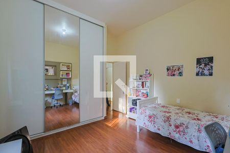 Casa de condomínio à venda com 560m², 5 quartos e 6 vagas Casa de condomínio à venda com 560m², 5 quartos e 6 vagasSuíte 2