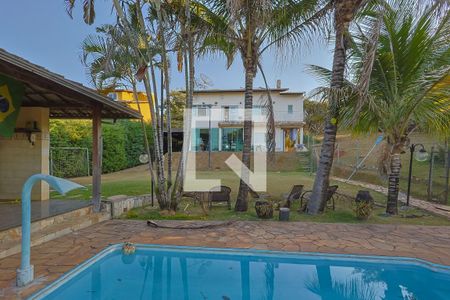 Casa de condomínio à venda com 560m², 5 quartos e 6 vagas Casa de condomínio à venda com 560m², 5 quartos e 6 vagasÁrea comum