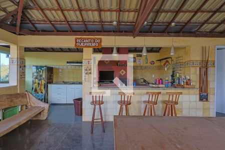 Casa de condomínio à venda com 560m², 5 quartos e 6 vagas Casa de condomínio à venda com 560m², 5 quartos e 6 vagasÁrea comum