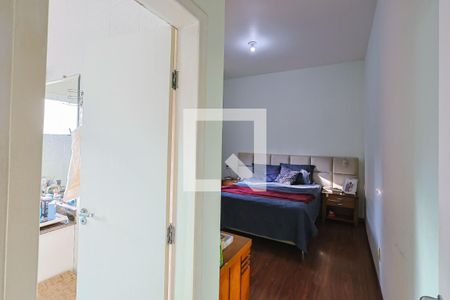 Casa de condomínio à venda com 560m², 5 quartos e 6 vagas Casa de condomínio à venda com 560m², 5 quartos e 6 vagasSuíte 1